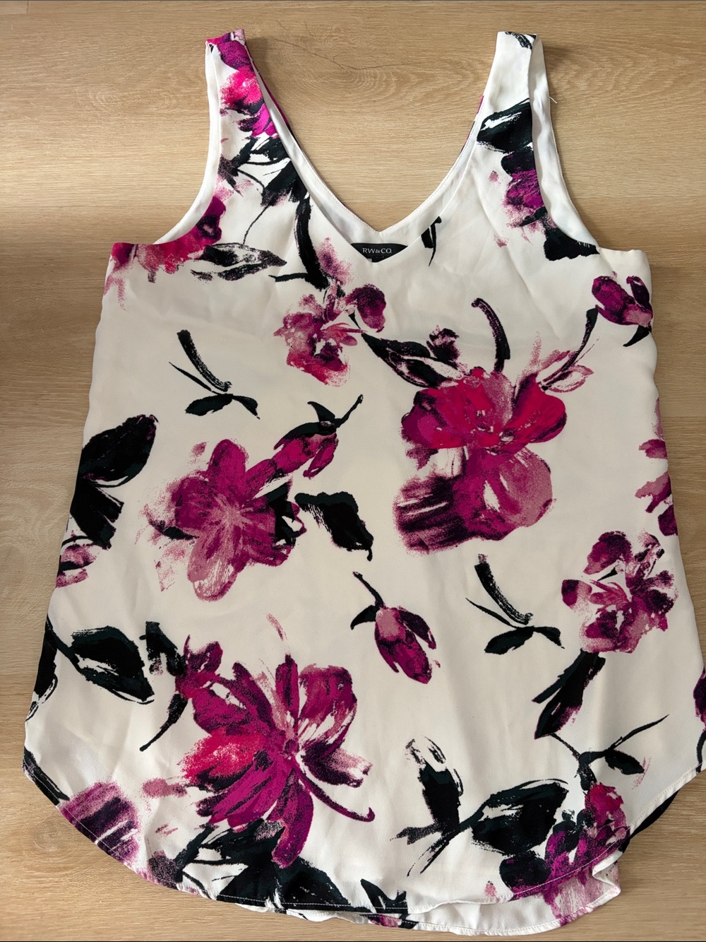 RW&CO. White Flowy Tank with Magenta Floral Print